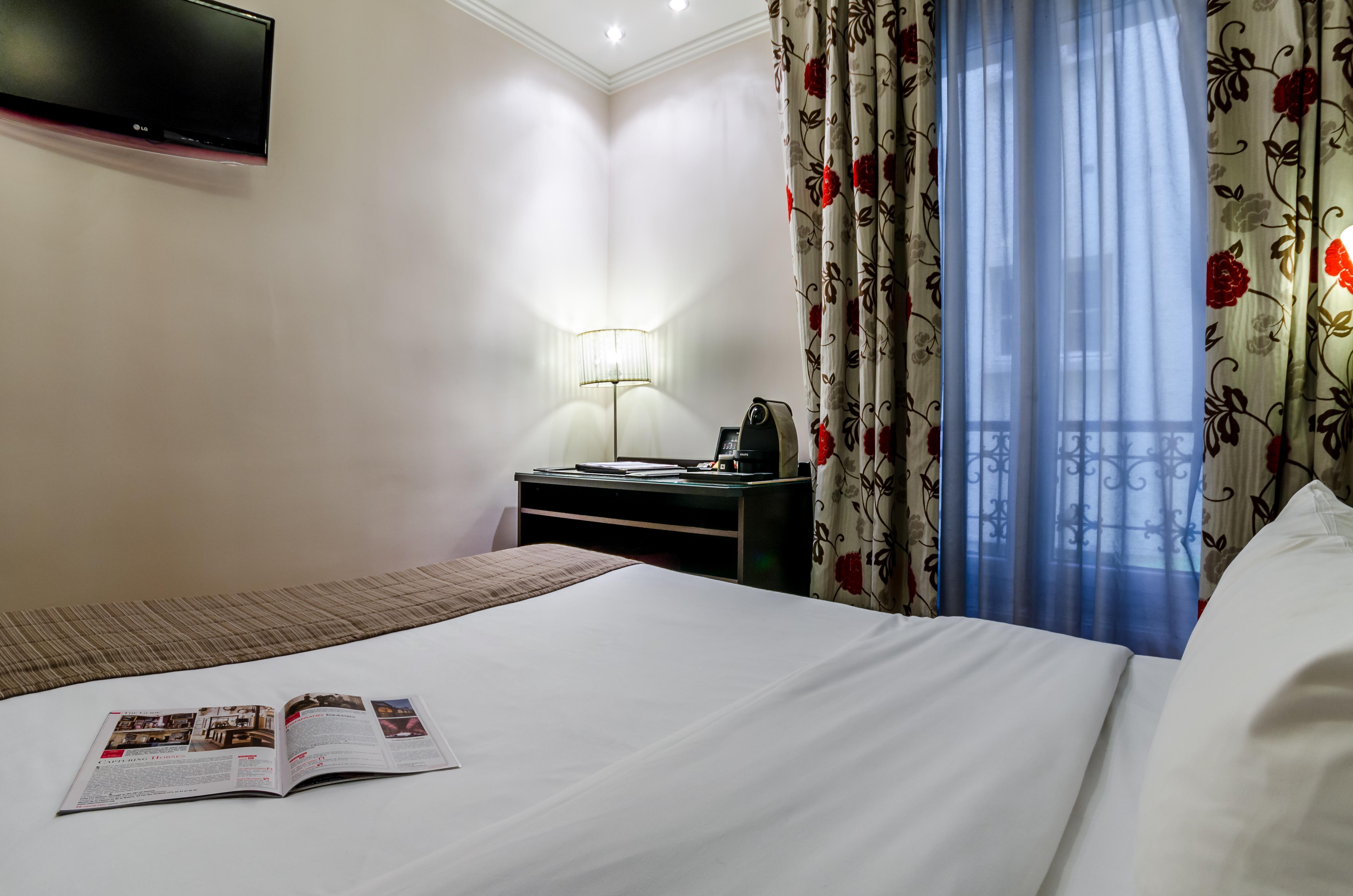 Hotel Riviera Renovated Paris Exteriör bild
