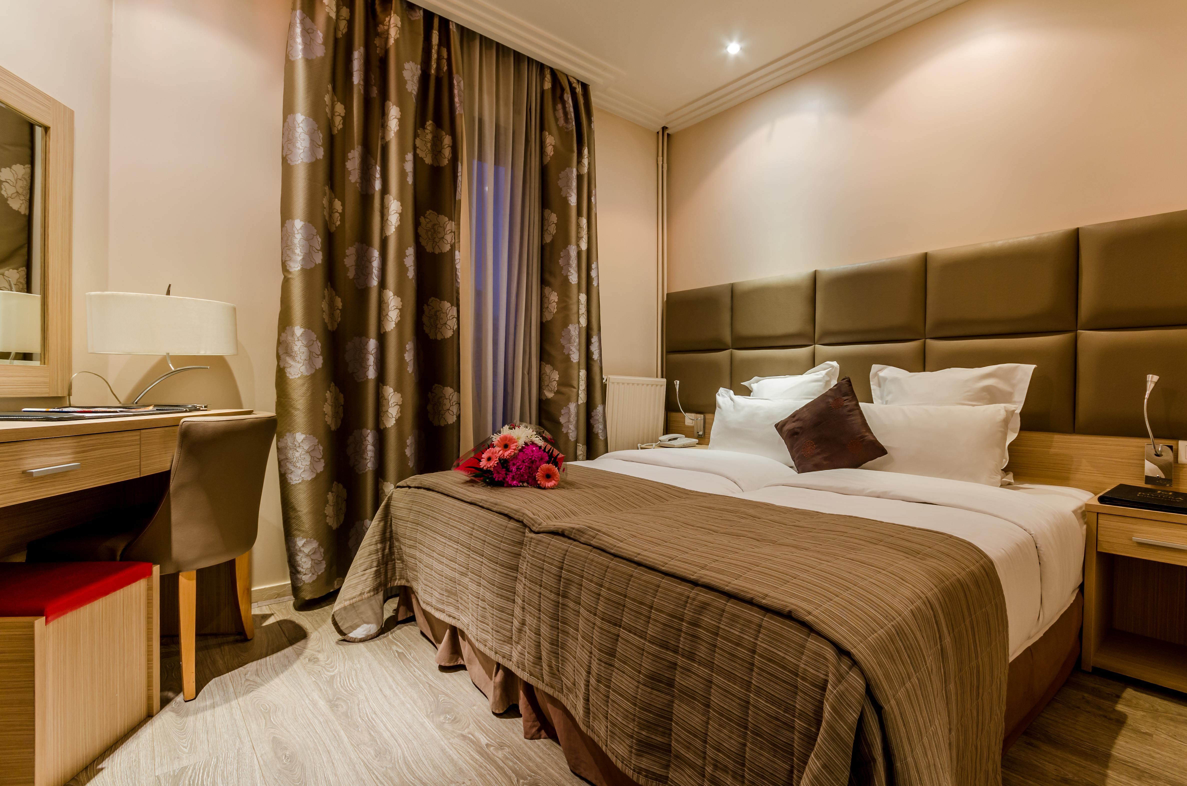 Hotel Riviera Renovated Paris Exteriör bild