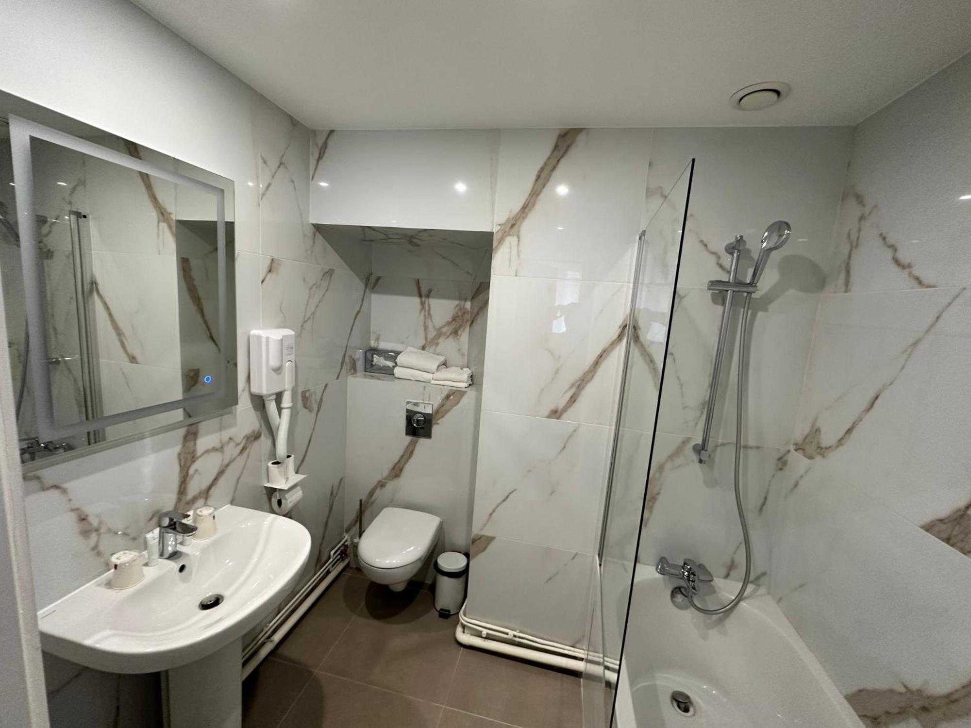Hotel Riviera Renovated Paris Exteriör bild