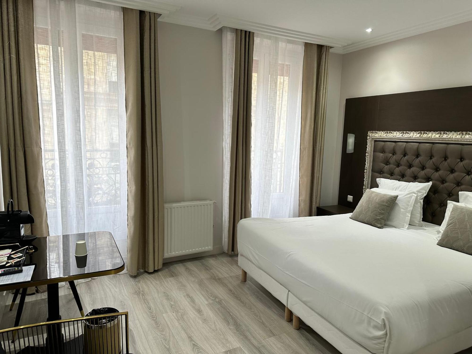 Hotel Riviera Renovated Paris Exteriör bild