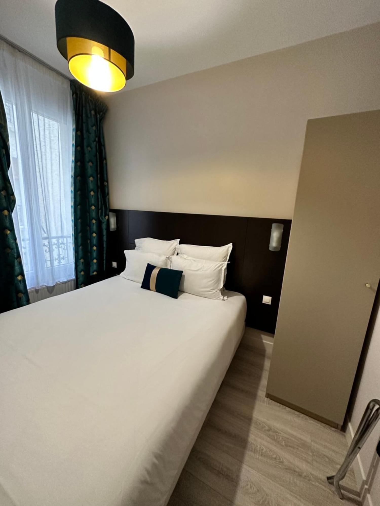 Hotel Riviera Renovated Paris Exteriör bild